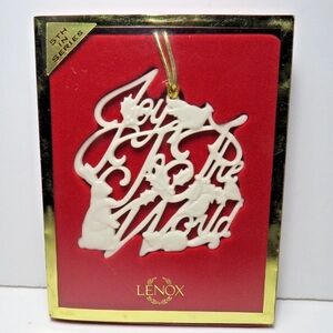 Lenox Songs of Christmas “ joy to the world” 2001 Ornament brand new! Gift!